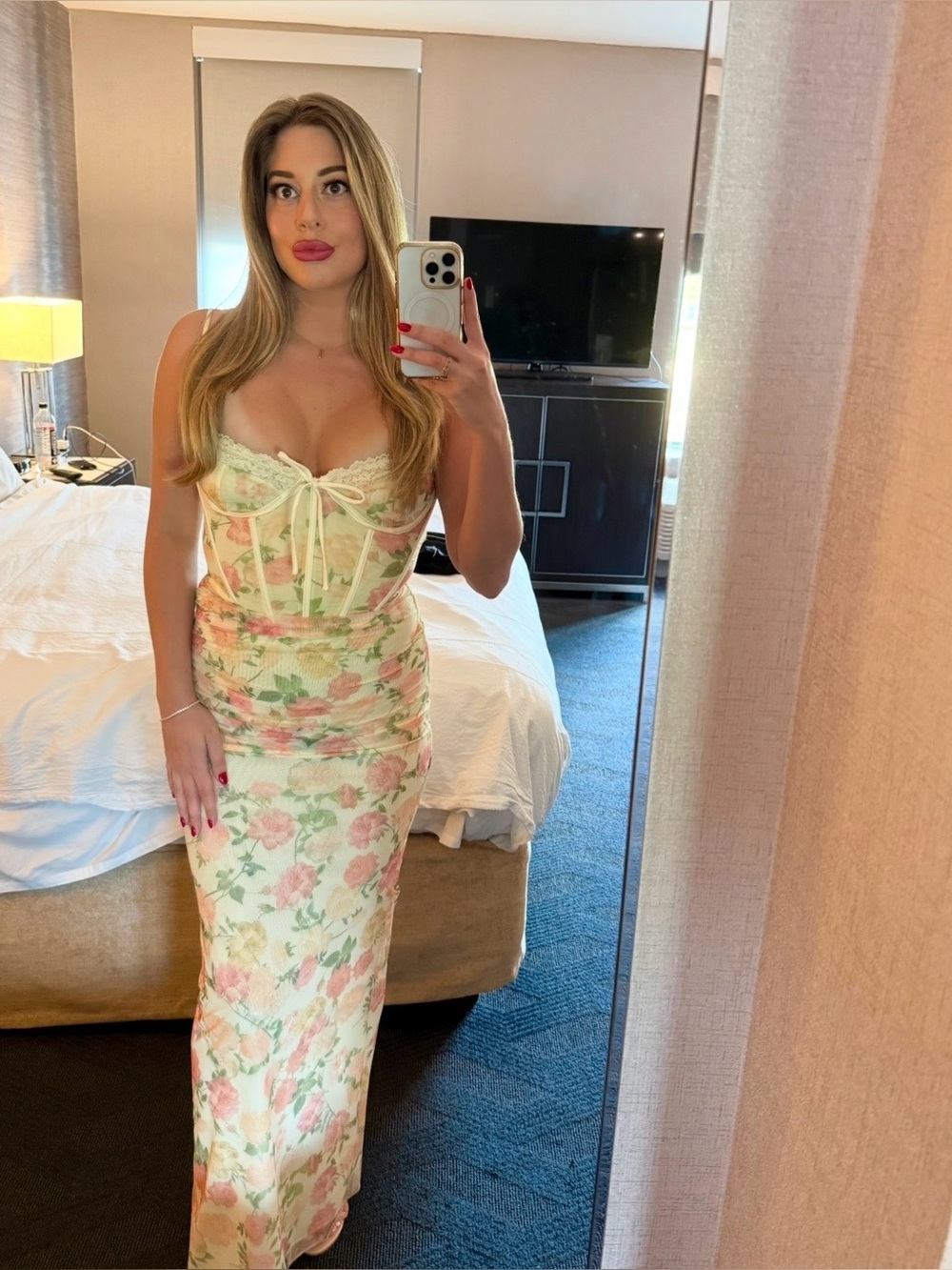 House of CB Calista Floral Print Dress - Picture 2 of 3